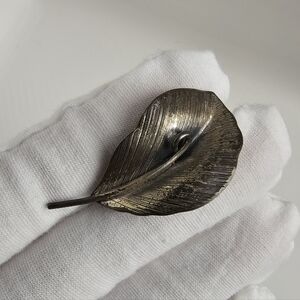 JewelArt Sterling Silver Flower Leaf Brooch